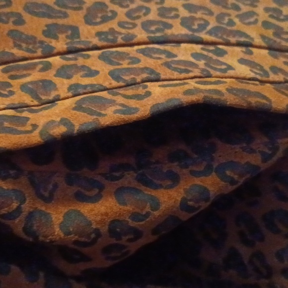 Leather jacket - Picture 5 of 10